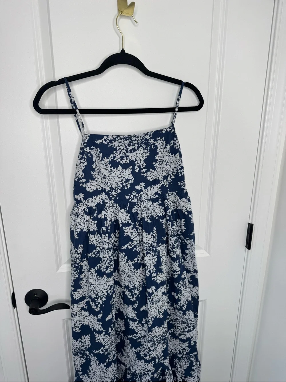 Abercrombie & Fitch Navy Blue and White Floral Maxi dress medium